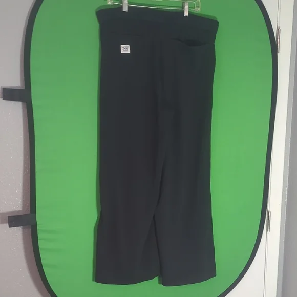 Lee Classic Black Wide-Leg Pants - Picture 2 of 5